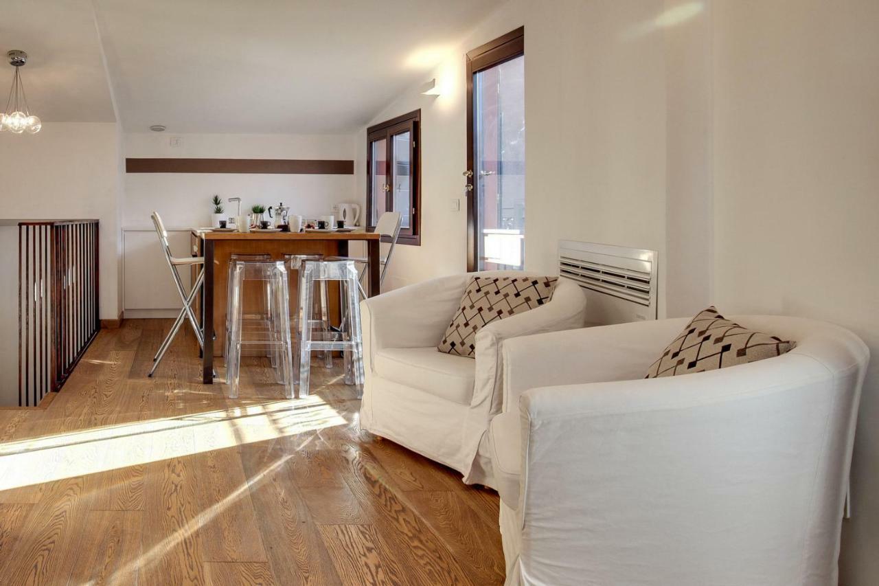 Modern With Terrace Apartment